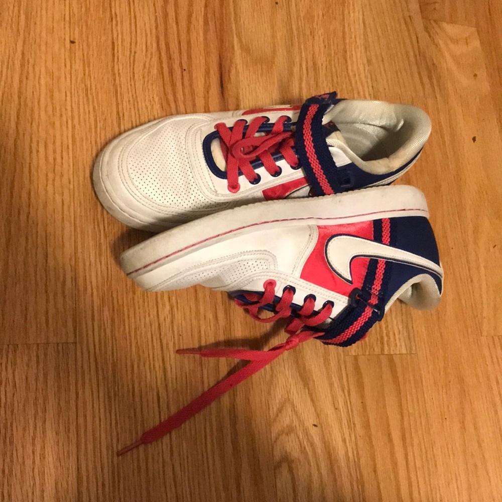 white pink & purpley blue w velcro women’s size 10
